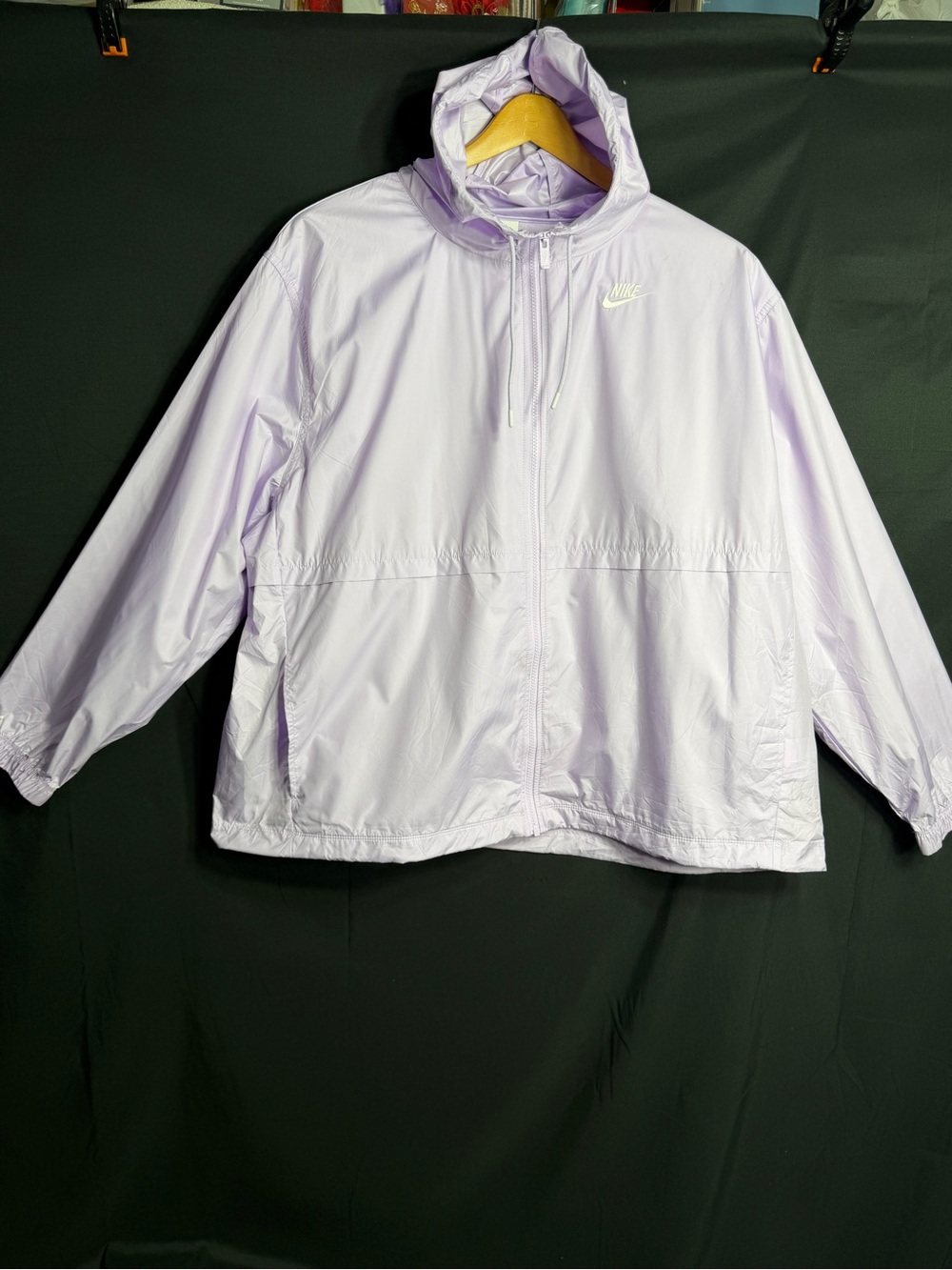 Nike Women's Lavender Hooded Bomber Windbreaker Jacket size 2XL like new